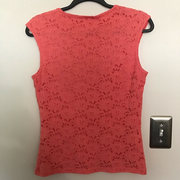 Wrapper Coral Crochet Tank Top - Picture 4 of 4